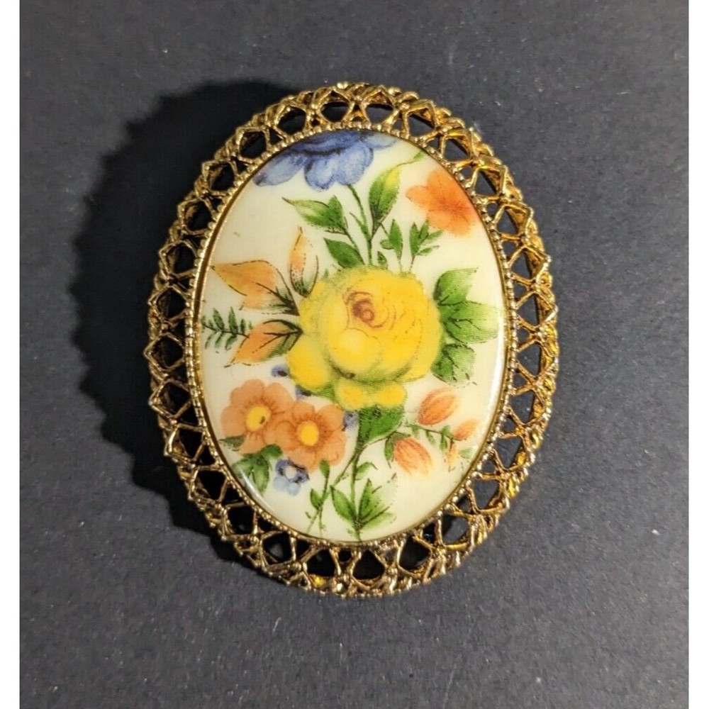 Vintage Transfer wear Yellow Flower Cameo Oval Brooch Pin peach blue green